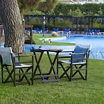 Aldemar Olympian Village 酒店