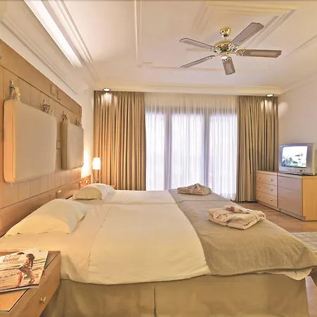 Aldemar Olympian Village فندق أولمبيا