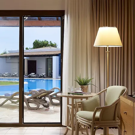 Aldemar Olympian Village מלון
